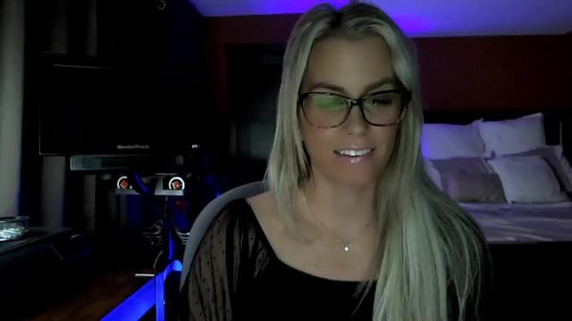 Gallery image thumbnail from Cora9's myfreecams stream on, 02/05/2026, 06:04 image 1 of 20