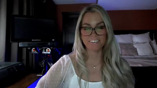 Gallery image thumbnail from Cora9's myfreecams stream on, 02/12/2026, 04:55 image 13 of 20
