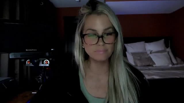 Gallery image thumbnail from Cora9's myfreecams stream on, 02/17/2026, 05:42 image 3 of 20