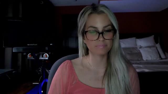 Gallery image thumbnail from Cora9's myfreecams stream on, 02/18/2026, 06:20 image 14 of 20