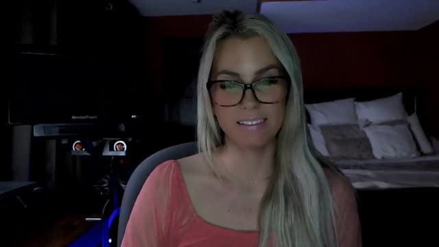 Gallery image thumbnail from Cora9's myfreecams stream on, 02/18/2026, 06:20 image 3 of 20