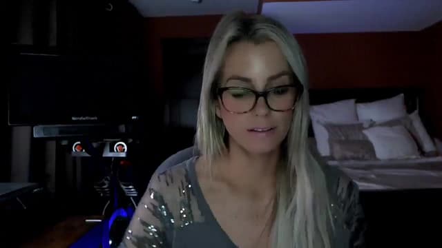 Gallery image thumbnail from Cora9's myfreecams stream on, 02/19/2026, 06:30 image 15 of 20