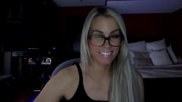 Gallery image thumbnail from Cora9's myfreecams stream on, 02/24/2026, 05:14 image 16 of 20