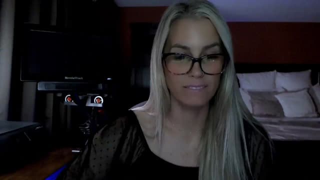 Gallery image thumbnail from Cora9's myfreecams stream on, 03/03/2026, 06:09 image 11 of 20