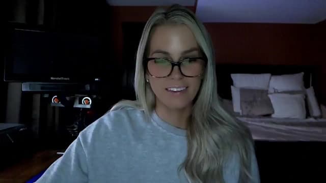 Gallery image thumbnail from Cora9's myfreecams stream on, 04/29/2026, 05:52 image 20 of 20