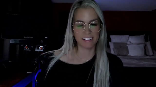 Gallery image thumbnail from Cora9's myfreecams stream on, 05/06/2026, 05:26 image 4 of 20
