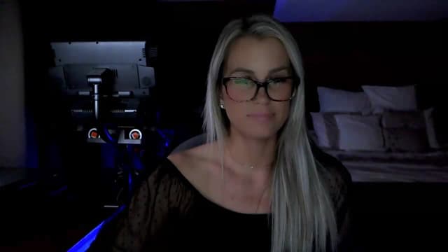 Gallery image thumbnail from Cora9's myfreecams stream on, 06/03/2026, 05:11 image 13 of 20