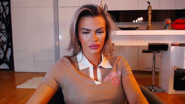 Gallery image thumbnail from D_y_y's myfreecams stream on, 11/19/2022, 05:17 image 12 of 20