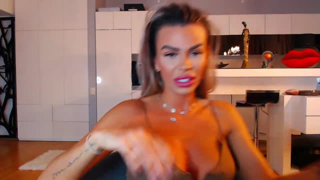 Gallery image thumbnail from D_y_y's myfreecams stream on, 12/03/2022, 02:54 image 15 of 20