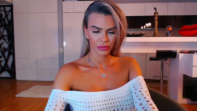 Gallery image thumbnail from D_y_y's myfreecams stream on, 12/04/2022, 23:35 image 1 of 20