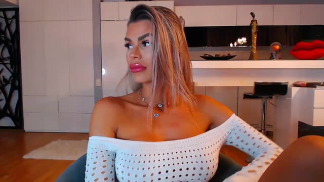 Gallery image thumbnail from D_y_y's myfreecams stream on, 12/04/2022, 23:35 image 18 of 20