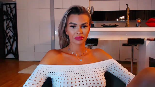 Gallery image thumbnail from D_y_y's myfreecams stream on, 12/05/2022, 24:28 image 14 of 20