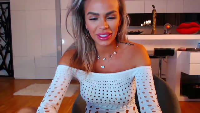 Gallery image thumbnail from D_y_y's myfreecams stream on, 12/05/2022, 04:07 image 19 of 20