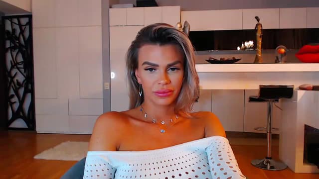 Gallery image thumbnail from D_y_y's myfreecams stream on, 12/05/2022, 04:45 image 17 of 20