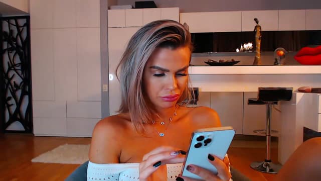 Gallery image thumbnail from D_y_y's myfreecams stream on, 12/05/2022, 04:45 image 13 of 20