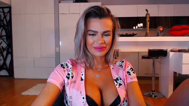 Gallery image thumbnail from D_y_y's myfreecams stream on, 12/08/2022, 04:53 image 16 of 20