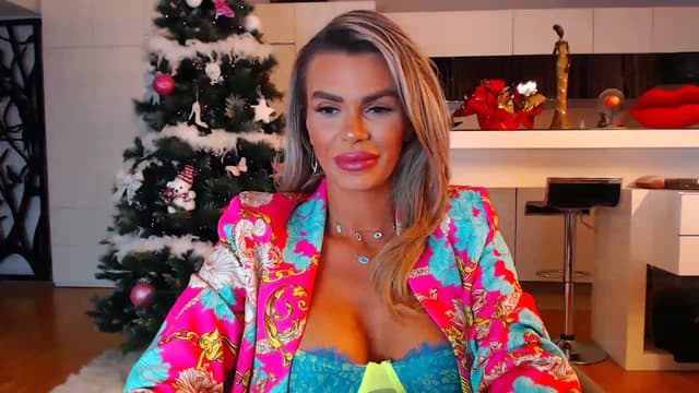Gallery image thumbnail from D_y_y's myfreecams stream on, 12/15/2022, 01:58 image 15 of 20