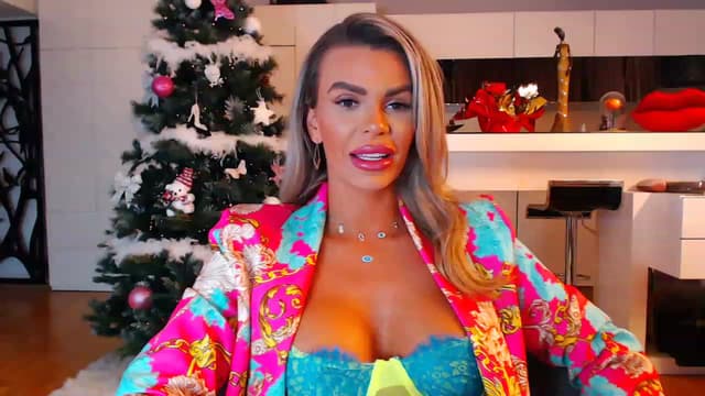 Gallery image thumbnail from D_y_y's myfreecams stream on, 12/15/2022, 01:58 image 14 of 20