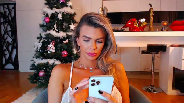Gallery image thumbnail from D_y_y's myfreecams stream on, 12/15/2022, 04:48 image 14 of 20
