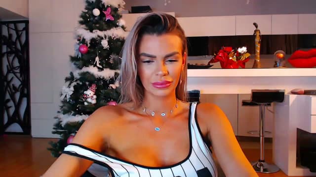 Gallery image thumbnail from D_y_y's myfreecams stream on, 12/16/2022, 05:30 image 15 of 20