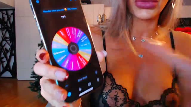 Gallery image thumbnail from D_y_y's myfreecams stream on, 12/24/2022, 04:45 image 16 of 20