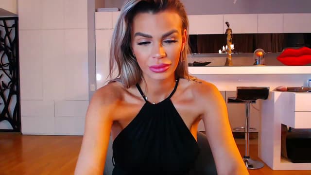 Gallery image thumbnail from D_y_y's myfreecams stream on, 12/29/2022, 05:34 image 14 of 20