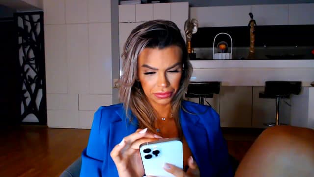 Gallery image thumbnail from D_y_y's myfreecams stream on, 01/29/2023, 05:07 image 16 of 20