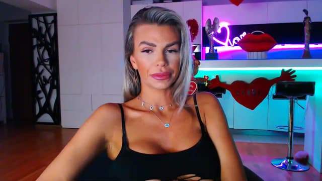 Gallery image thumbnail from D_y_y's myfreecams stream on, 02/11/2023, 05:05 image 10 of 20