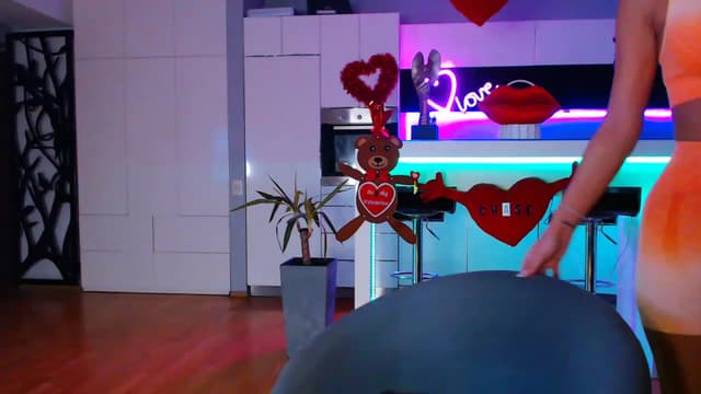 Gallery image thumbnail from D_y_y's myfreecams stream on, 02/13/2023, 04:18 image 2 of 20