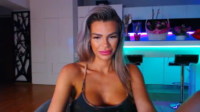Gallery image thumbnail from D_y_y's myfreecams stream on, 03/03/2023, 05:31 image 3 of 20