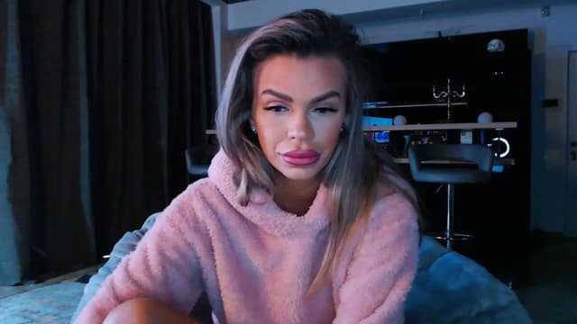 Gallery image thumbnail from D_y_y's myfreecams stream on, 03/28/2023, 04:29 image 18 of 20