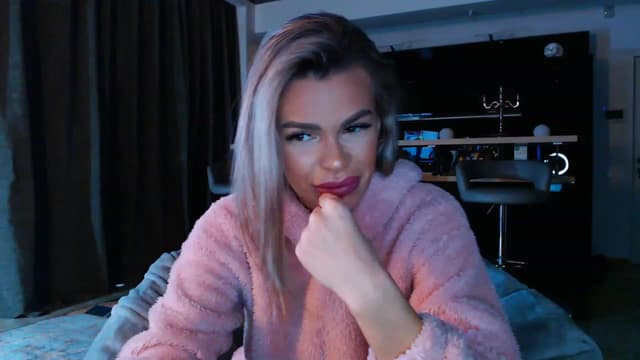 Gallery image thumbnail from D_y_y's myfreecams stream on, 03/28/2023, 04:29 image 14 of 20