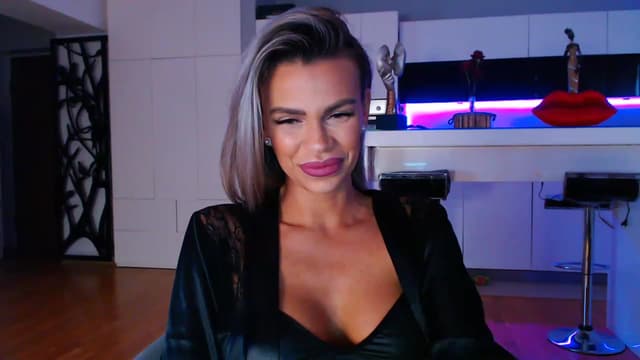 Gallery image thumbnail from D_y_y's myfreecams stream on, 04/01/2023, 04:46 image 17 of 20