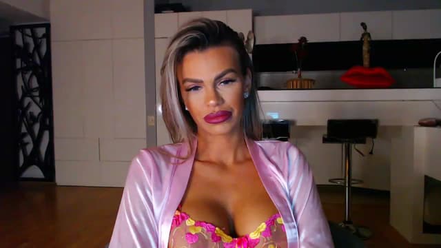 Gallery image thumbnail from D_y_y's myfreecams stream on, 04/04/2023, 04:08 image 12 of 20