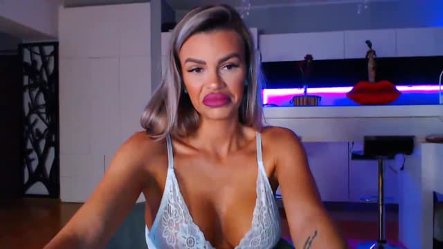 Gallery image thumbnail from D_y_y's myfreecams stream on, 04/07/2023, 04:02 image 8 of 20