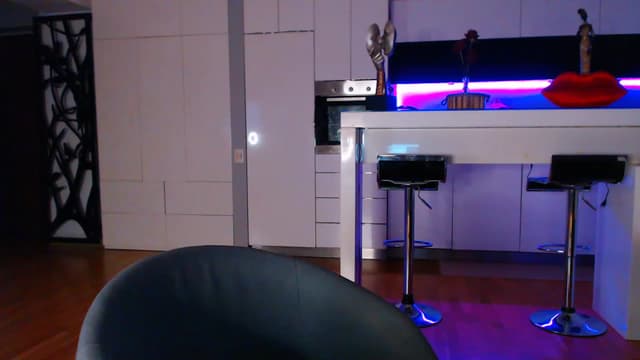 Gallery image thumbnail from D_y_y's myfreecams stream on, 04/08/2023, 04:19 image 9 of 20