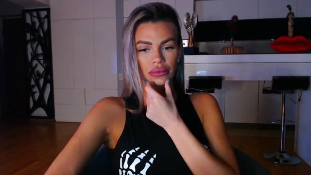 Gallery image thumbnail from D_y_y's myfreecams stream on, 04/14/2023, 04:18 image 2 of 20