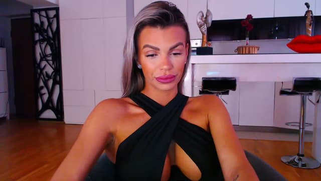Gallery image thumbnail from D_y_y's myfreecams stream on, 04/22/2023, 04:28 image 9 of 20