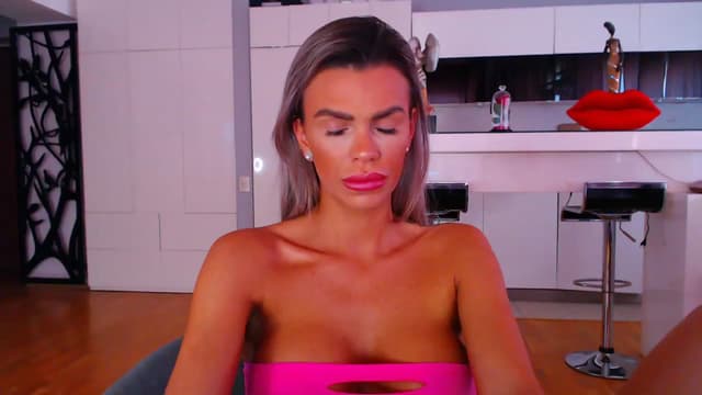 Gallery image thumbnail from D_y_y's myfreecams stream on, 06/10/2023, 04:21 image 14 of 20