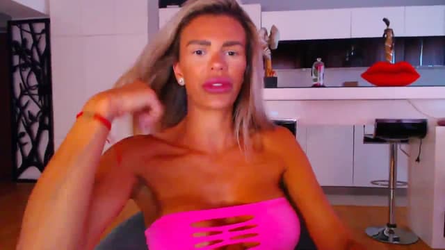 Gallery image thumbnail from D_y_y's myfreecams stream on, 08/01/2023, 04:43 image 11 of 20