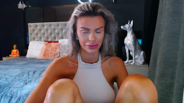 Gallery image thumbnail from D_y_y's myfreecams stream on, 08/18/2023, 04:18 image 18 of 20