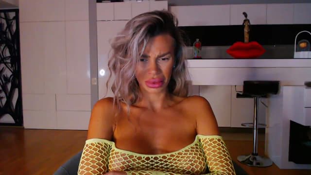 Gallery image thumbnail from D_y_y's myfreecams stream on, 09/26/2023, 05:27 image 3 of 20