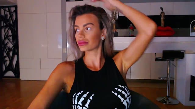 Gallery image thumbnail from D_y_y's myfreecams stream on, 10/06/2023, 03:18 image 19 of 20