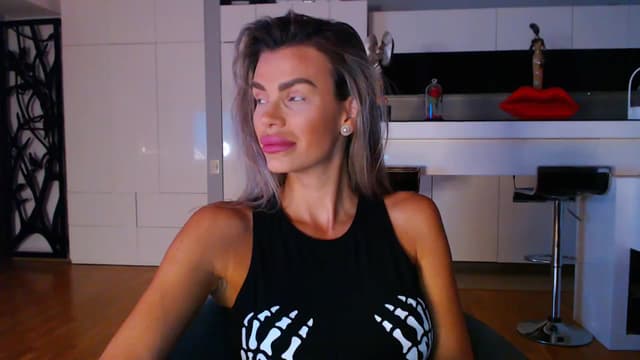 Gallery image thumbnail from D_y_y's myfreecams stream on, 10/06/2023, 03:18 image 20 of 20