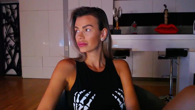 Gallery image thumbnail from D_y_y's myfreecams stream on, 10/06/2023, 03:18 image 8 of 20