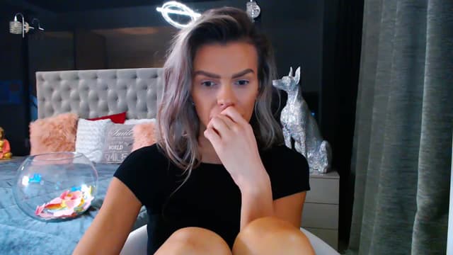 Gallery image thumbnail from D_y_y's myfreecams stream on, 10/10/2023, 04:57 image 7 of 20
