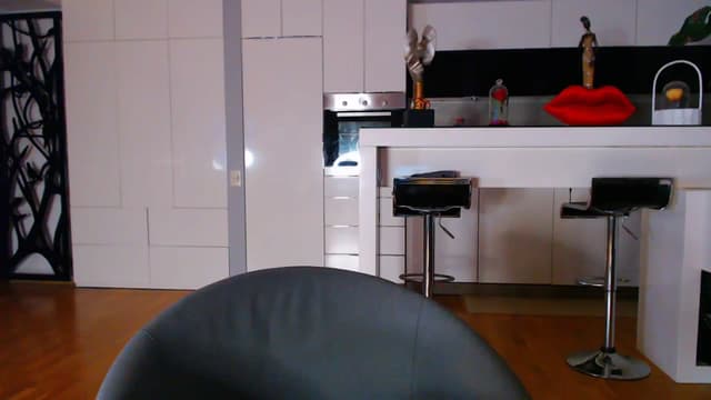 Gallery image thumbnail from D_y_y's myfreecams stream on, 10/19/2023, 05:50 image 4 of 20