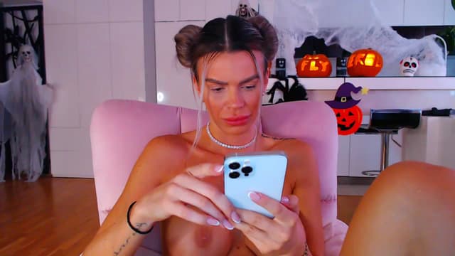 Gallery image thumbnail from D_y_y's myfreecams stream on, 10/28/2023, 05:53 image 20 of 20