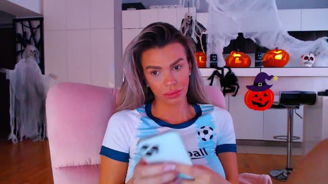Gallery image thumbnail from D_y_y's myfreecams stream on, 10/30/2023, 05:55 image 19 of 20