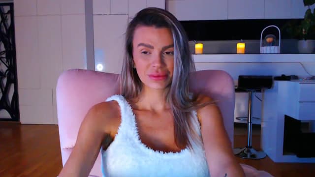 Gallery image thumbnail from D_y_y's myfreecams stream on, 11/18/2023, 05:53 image 15 of 20